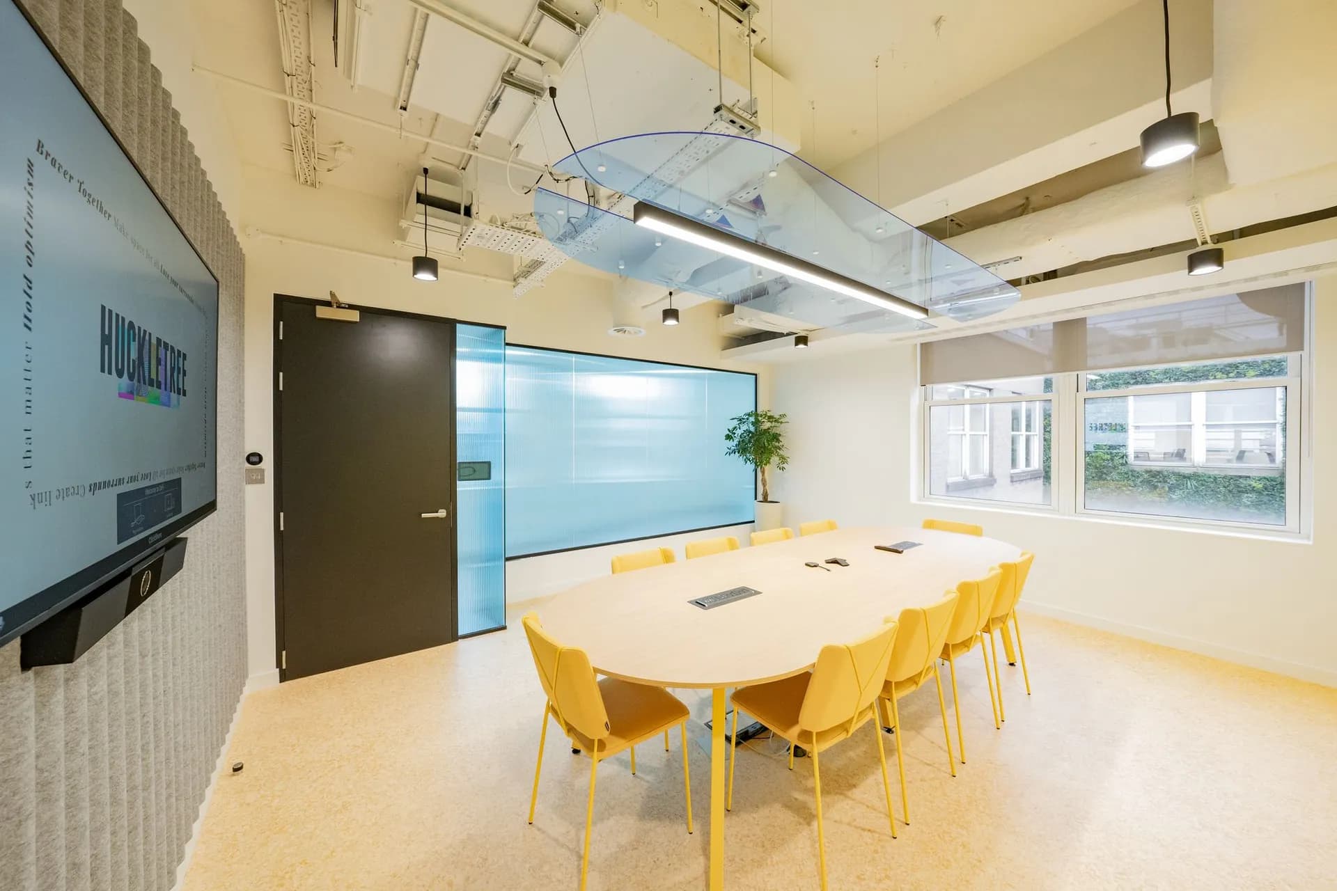 Meeting room at Huckletree Oxford Circus