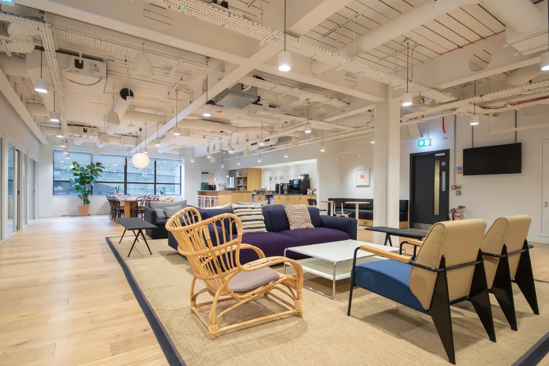 Desk at Shoreditch Exchange