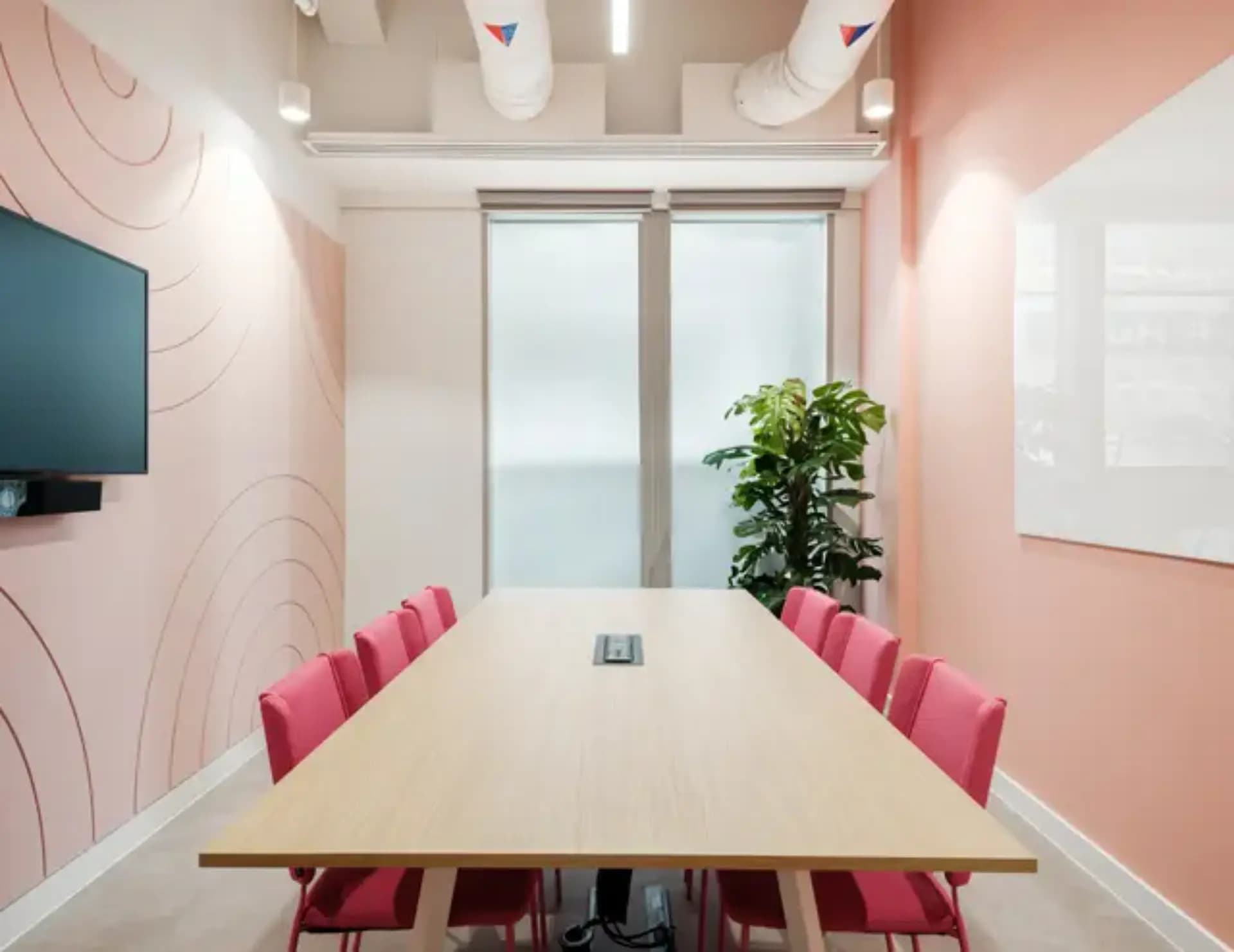 Meeting room at Huckletree Liverpool Street