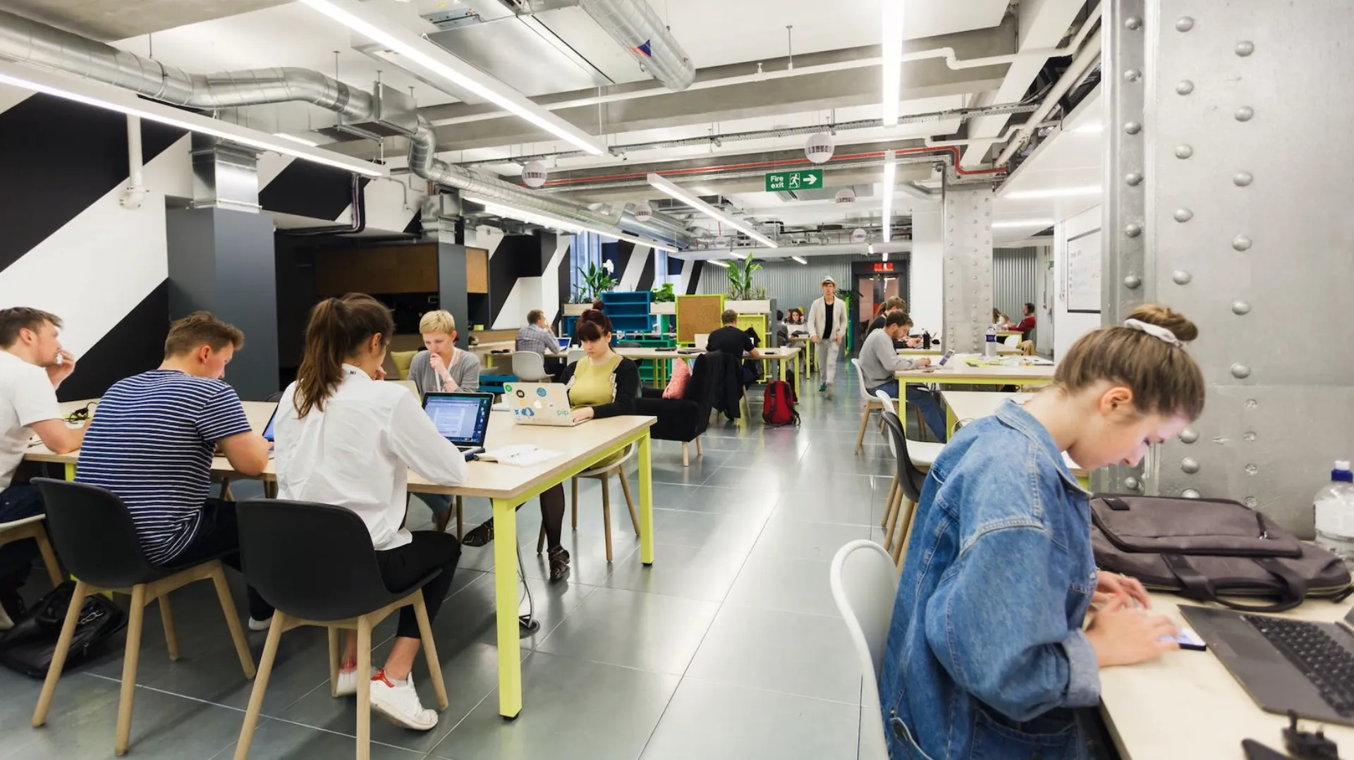 Huckletree Shoreditch Co-working space Desks bookings London